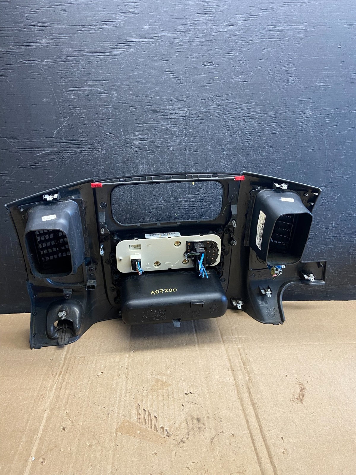 2002 to 2005 Dodge Ram Radio Climate Control Dash Air Vent Bezel Trim AD7200 DG4
