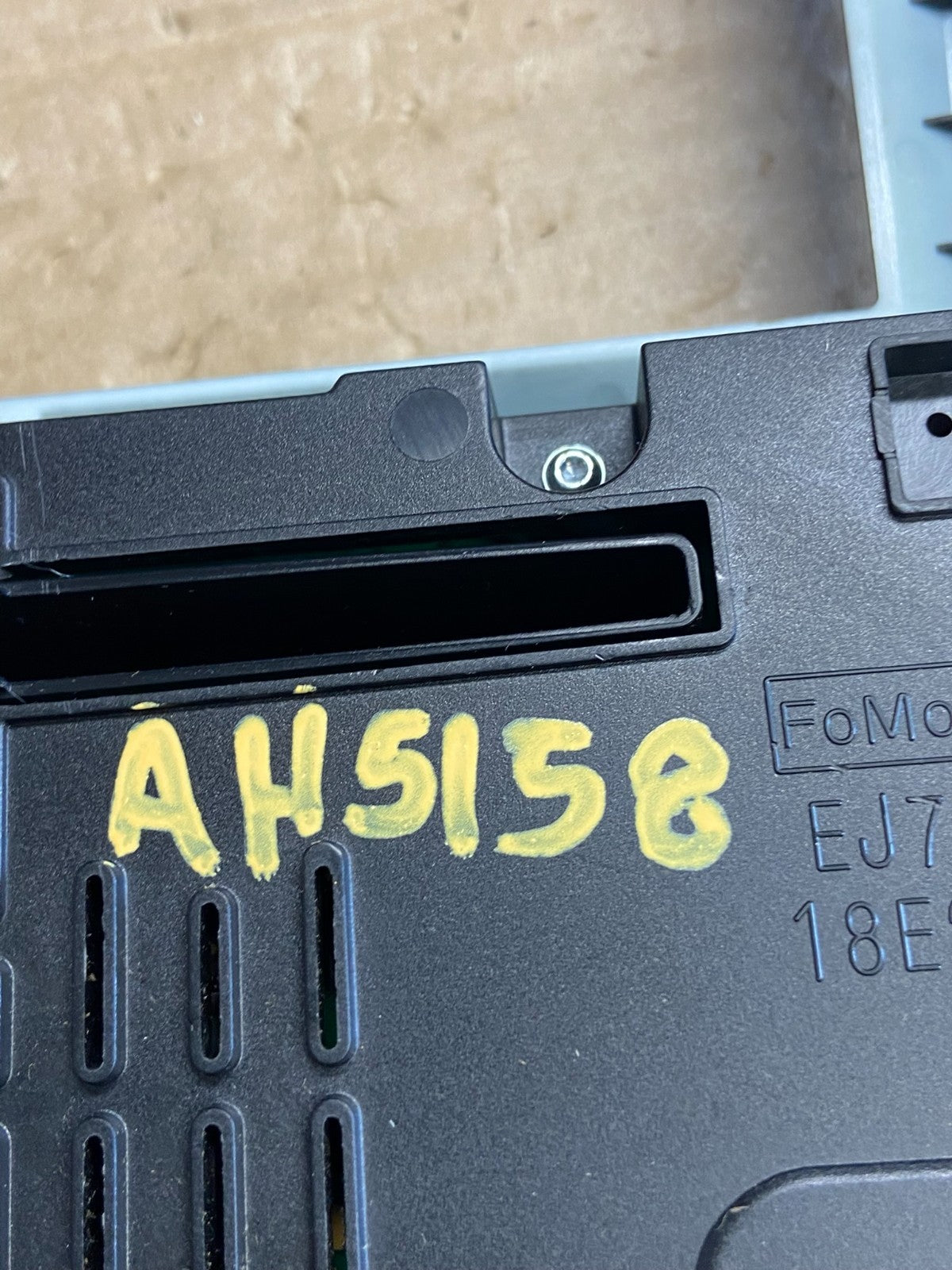 2017 to 2020 Ford Fusion Sony Radio Climate Control A/C Control AH5158 DG5