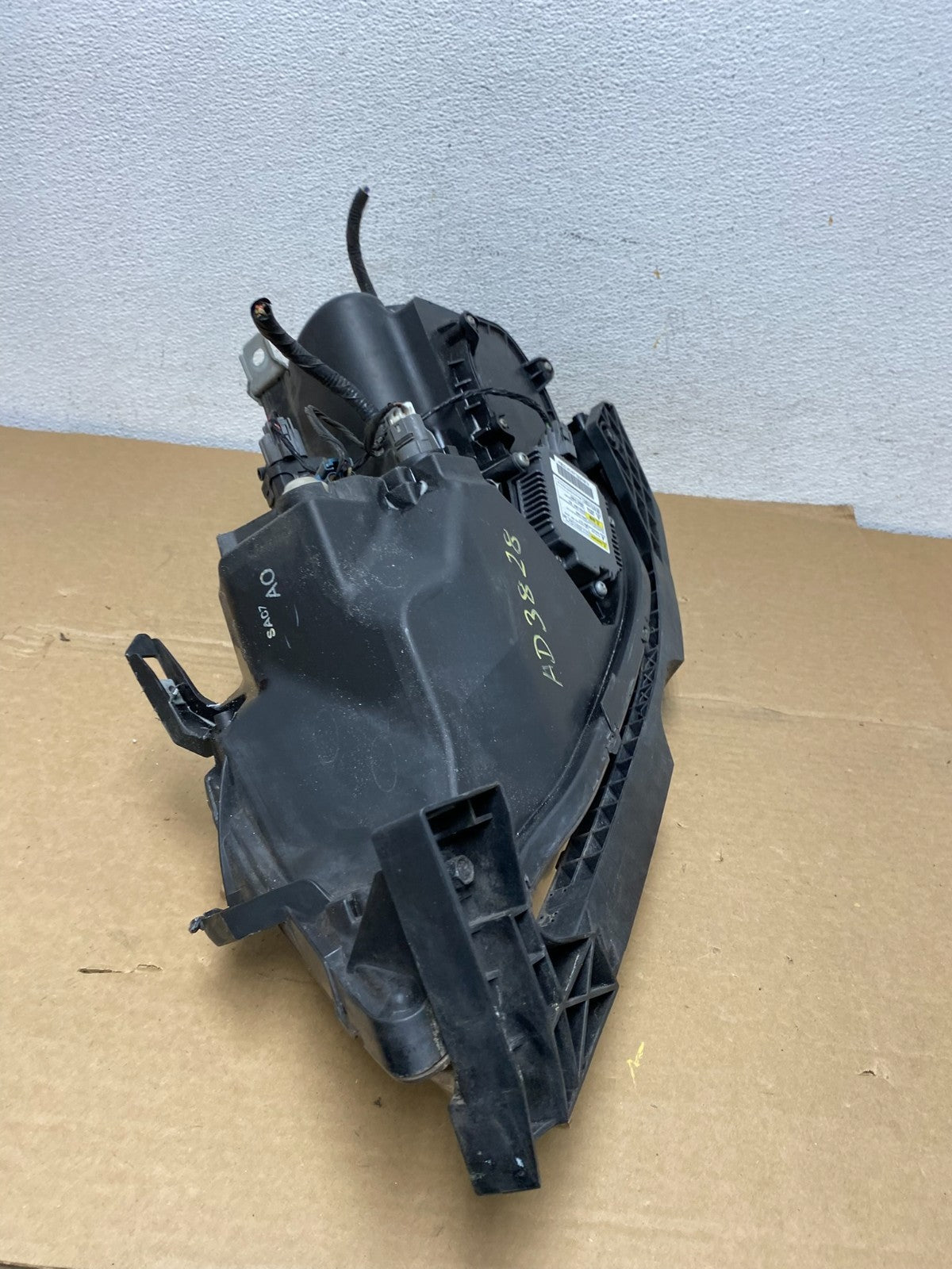 2005 to 2008 Acura RL Right Passenger Rh Side XENON HID Headlight AD3828 DW7