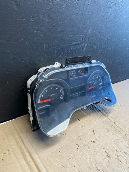 2011 to 2013 Ford E150 E250 E350 VAN Gauge Speedometer Cluster ab9122 DG3