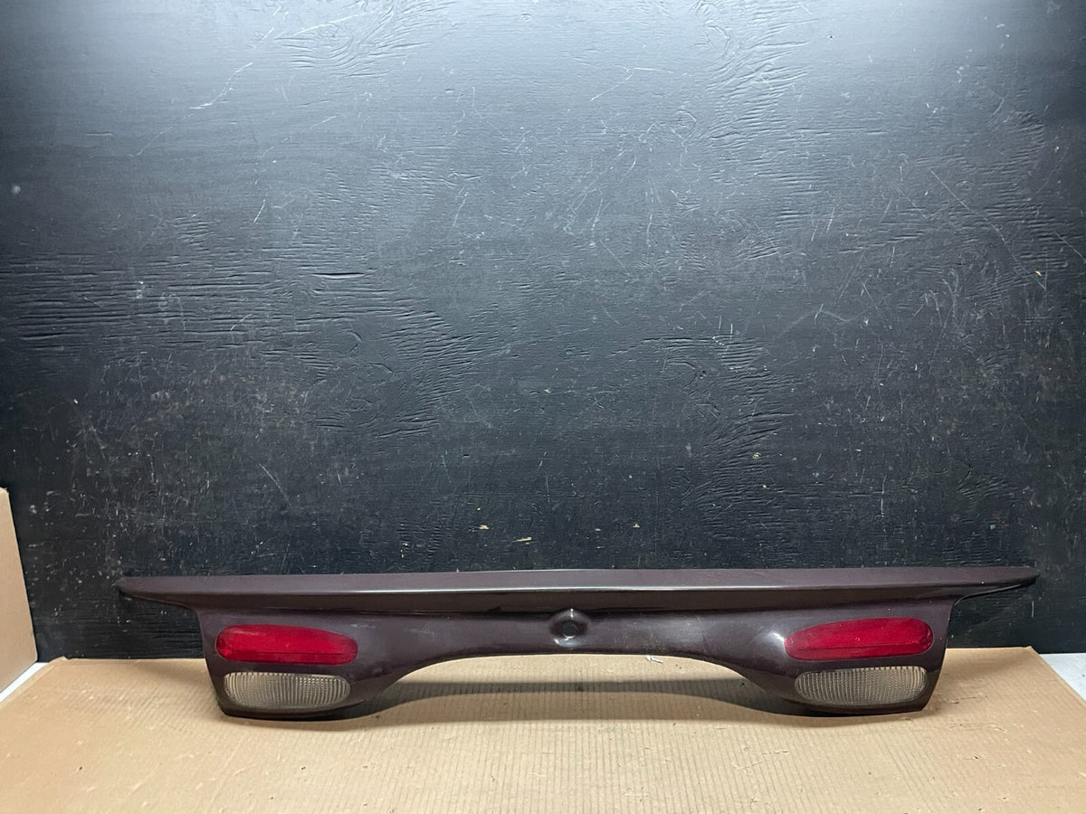 2000 to 2002 Ford Taurus Trunk Rear Center Lid Tail Light Panel L9240 DG0