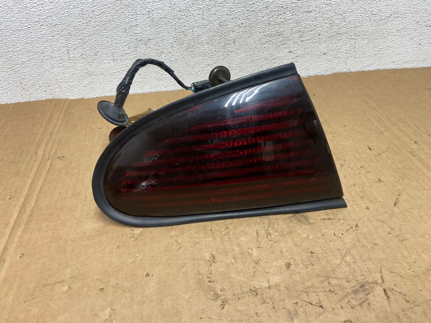 1995 to 2000 Oldsmobile Aurora Left Driver LH Side Tail Light AD3194 LK0