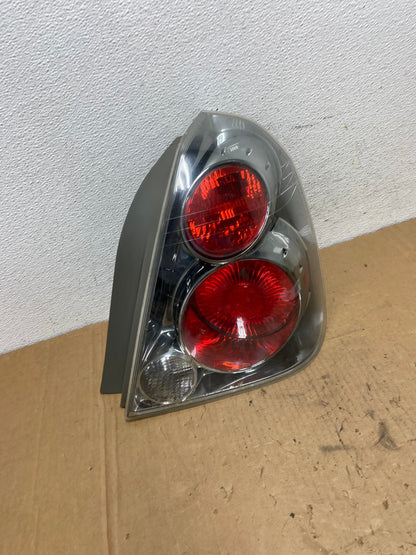 2005 to 2006 Nissan Altima Tail Light Right Passenger RH Side AD2848 LK2
