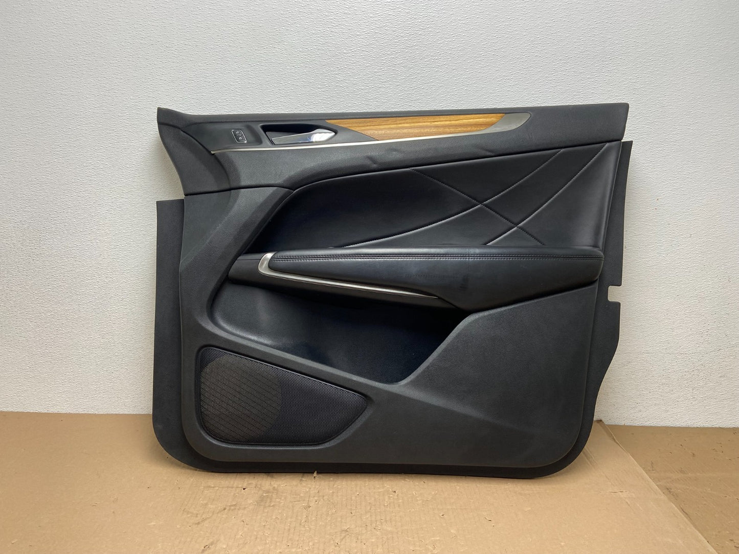 2015 to 2019 Lincoln MKC Front Right Passenger RH Side Trim Door Panel ae8779 DG0