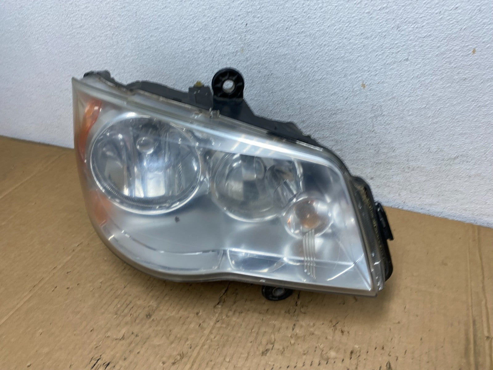 2011 to 2016 Chrysler Town and Country Right Passenger Headlight AD1078 DW1