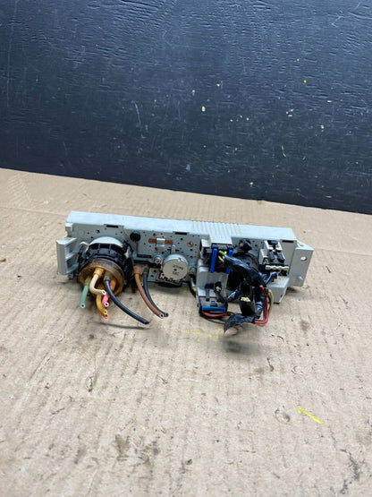 2001 - 2007 GMC Chevrolet Express 1500 Climate Control A/C M6539 DG4
