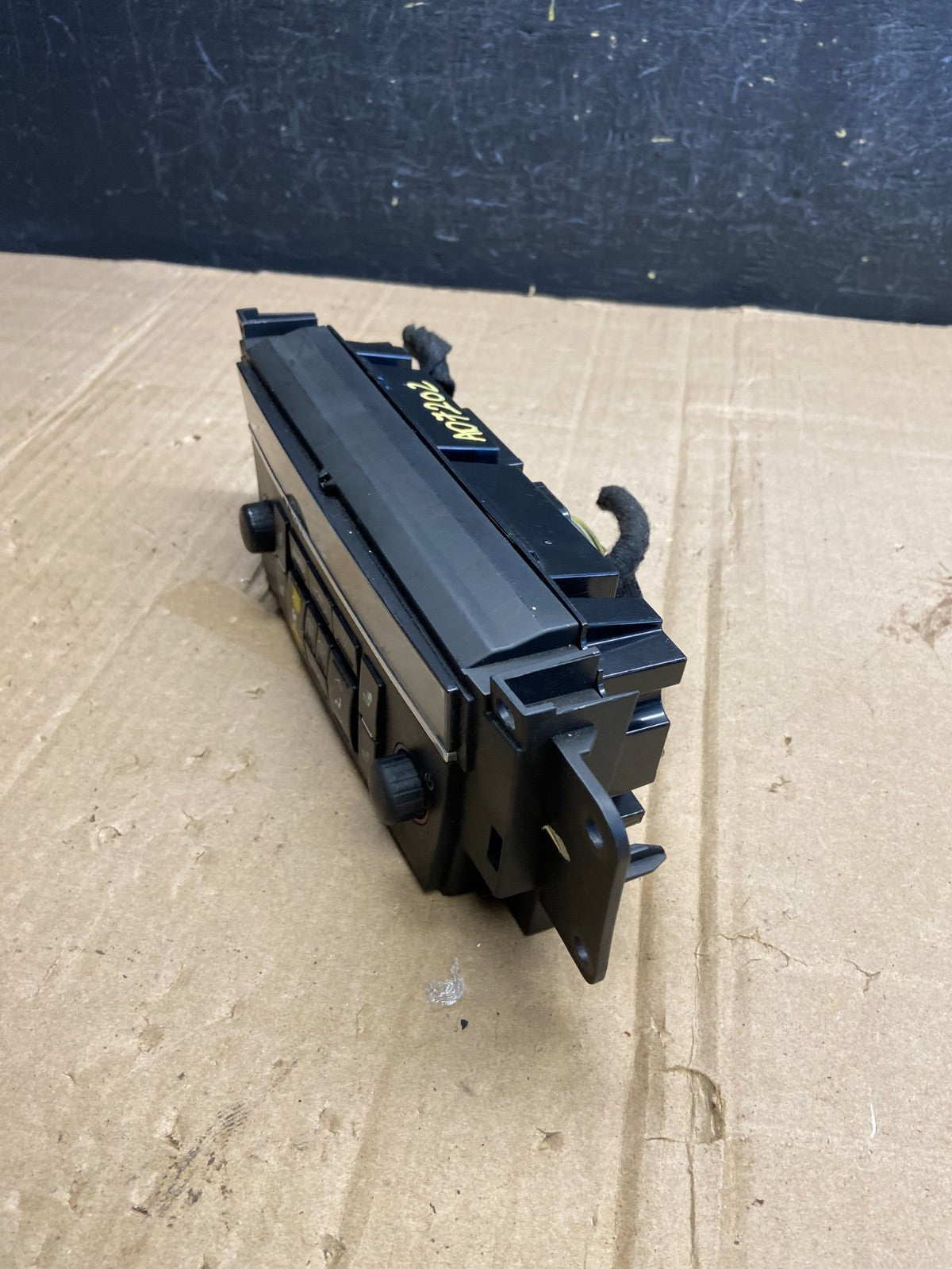 2007 to 2011 Cadillac Escalade AC Heater Climate Control Panel AD7202 DG3