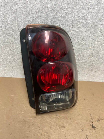 2002 to 2009 Chevrolet Trailblazer Right Passenger Rh Tail Light AF4828 LK2