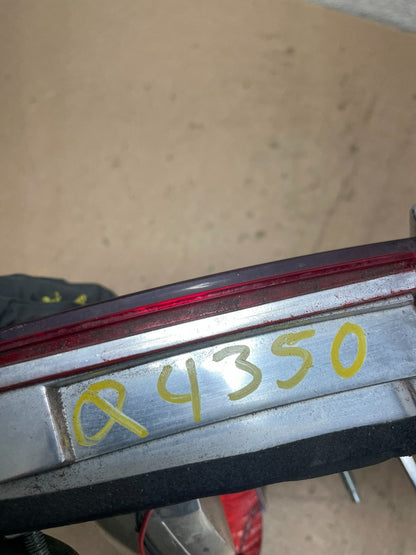2009-2012 BMW 7-Series F01 F02 750i 750Li Left Driver Inner Tail Light Q4350 DW10