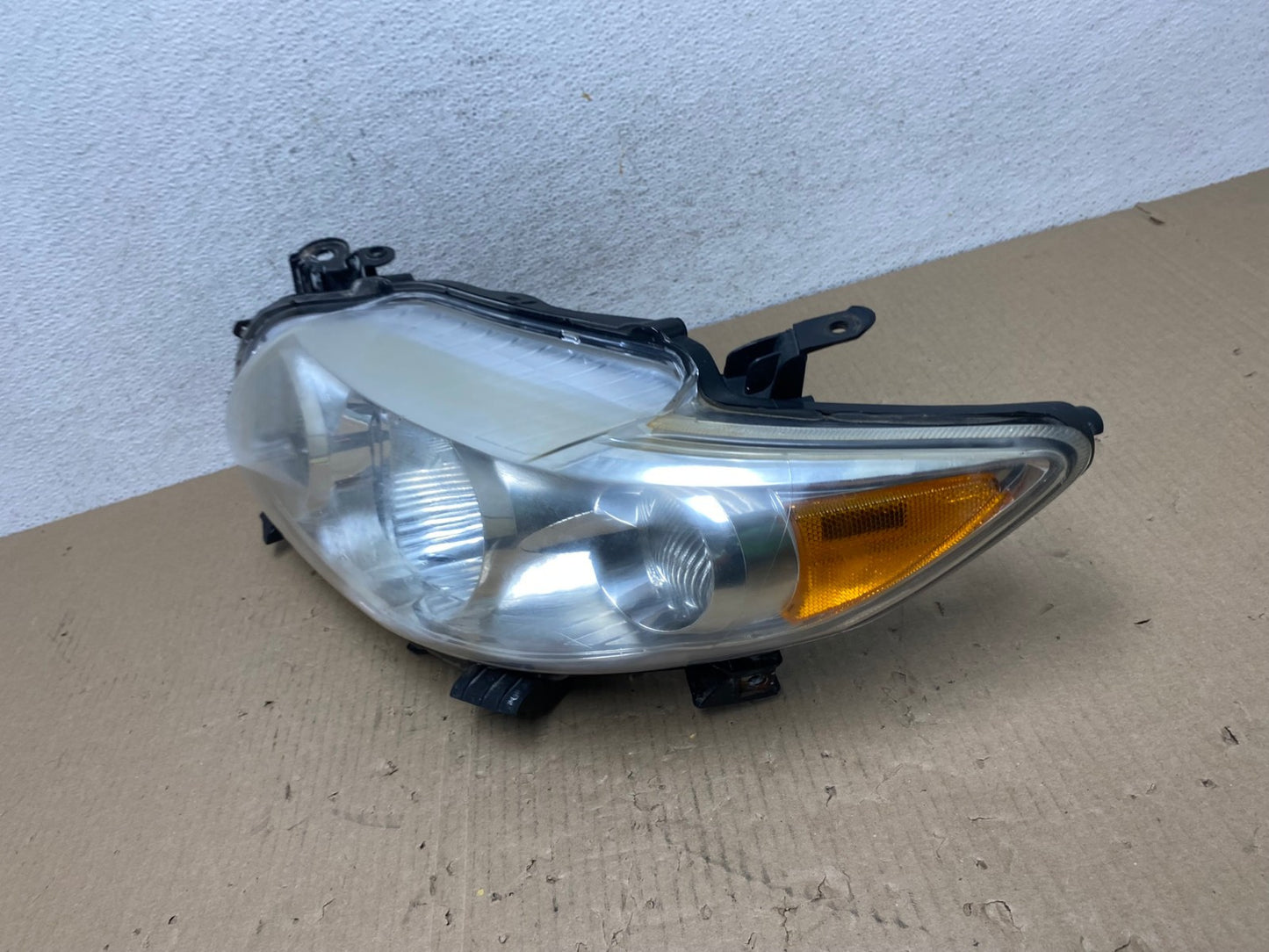2009 to 2010 Toyota Corolla Left Driver LH Headlight AE9627 LK1