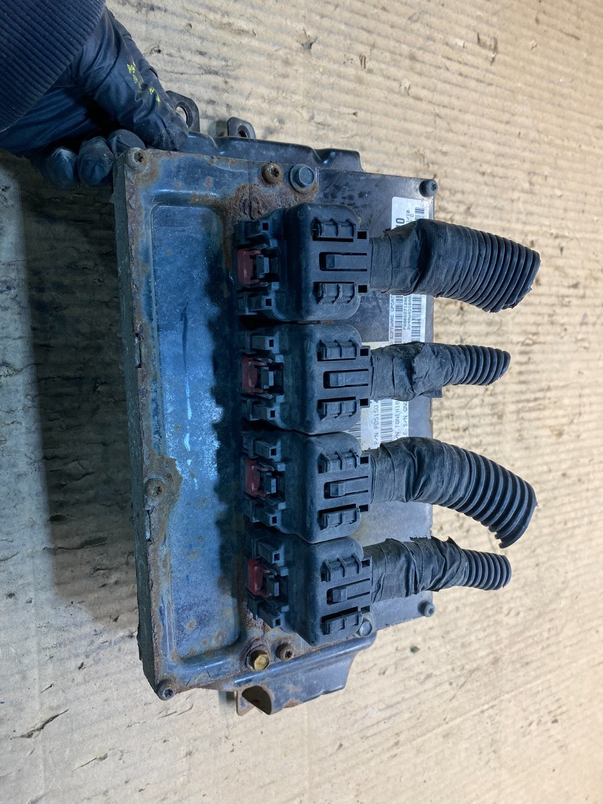 2010 Dodge Caravan Town & Country Engine Computer ECU OEM Y1479 DG0