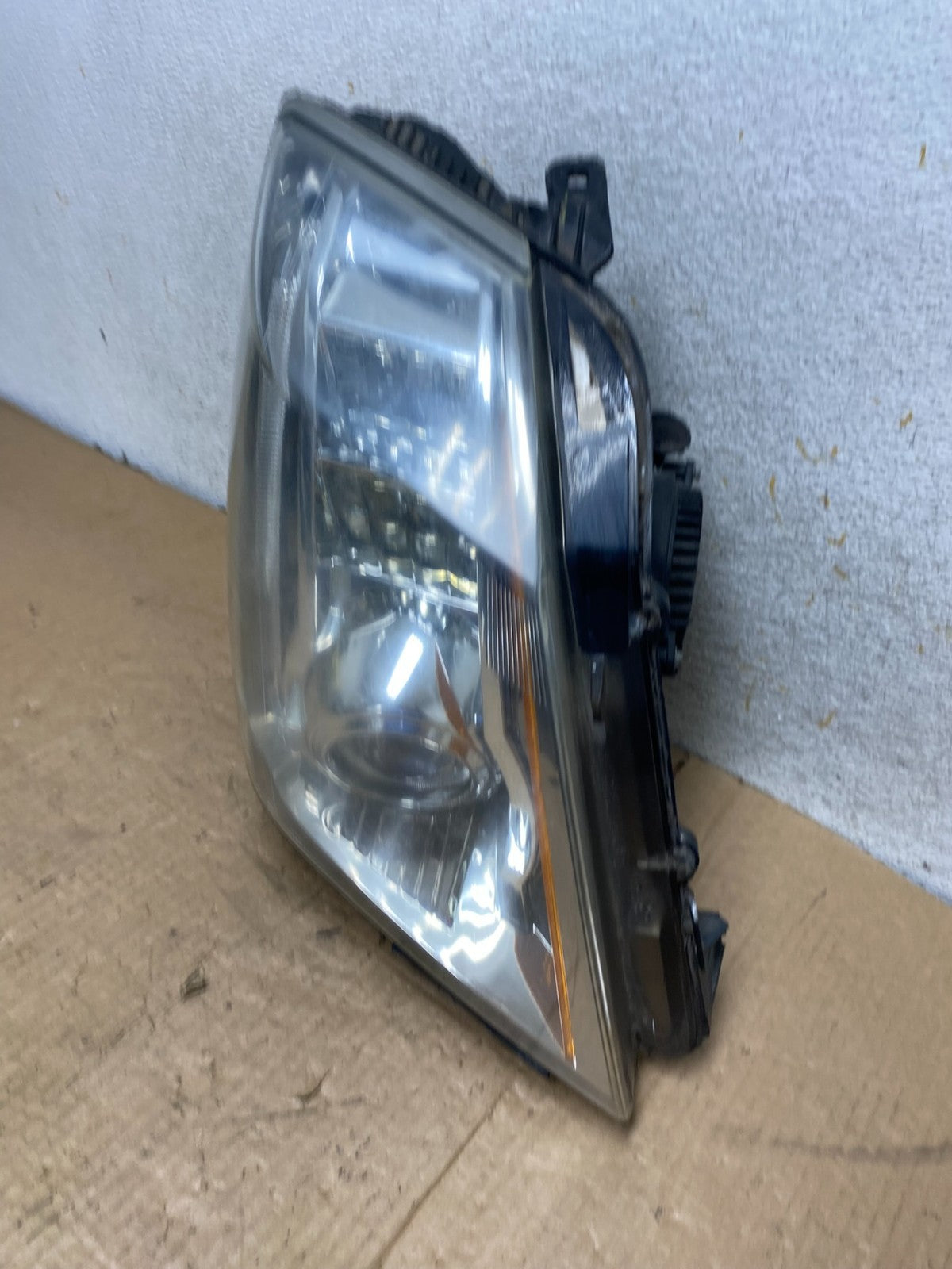 2008 to 2014 Cadillac CTS Right Passegner RH Side Xenon Headlight AI8102 DW1