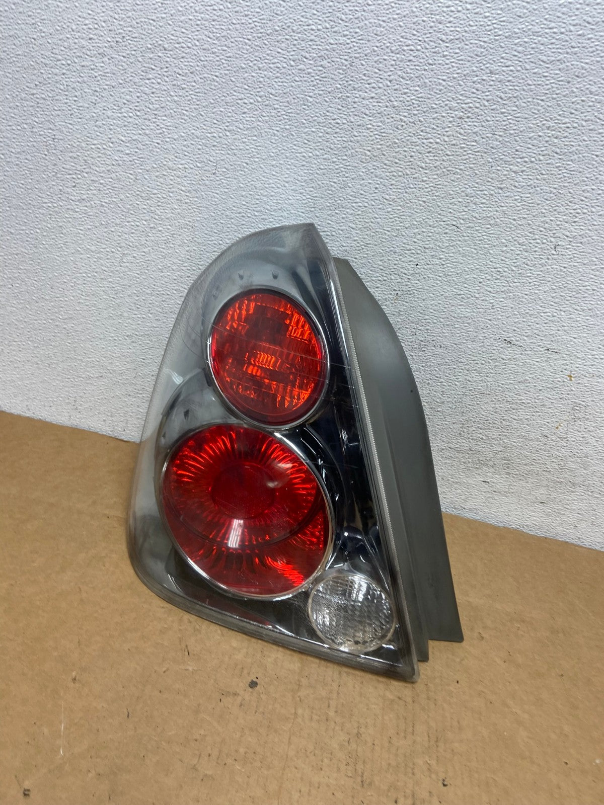 2005 to 2006 Nissan Altima Left Driver Side Tail Light AD4498 LK0