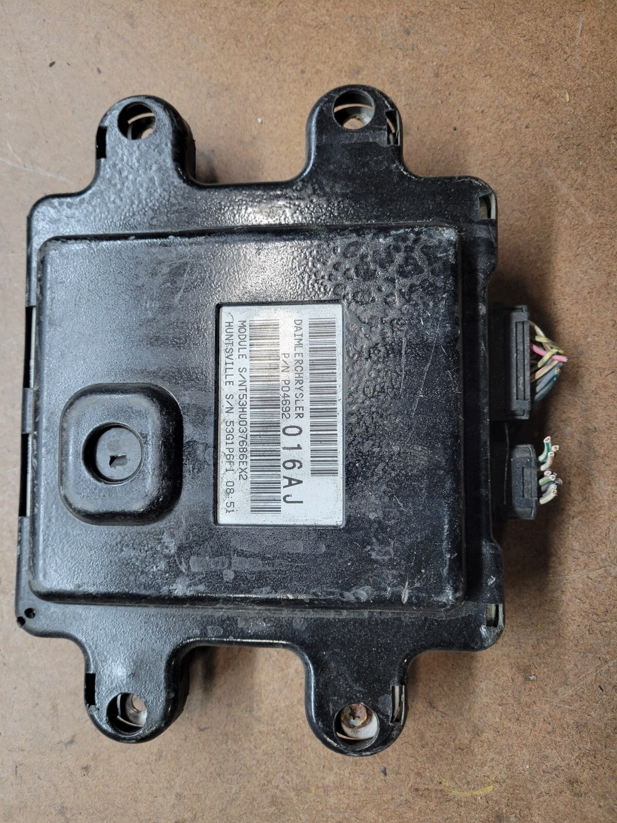 2006 Jeep Commander 3.7L BCM Body Control Module P04692024AJ H3429 PS0