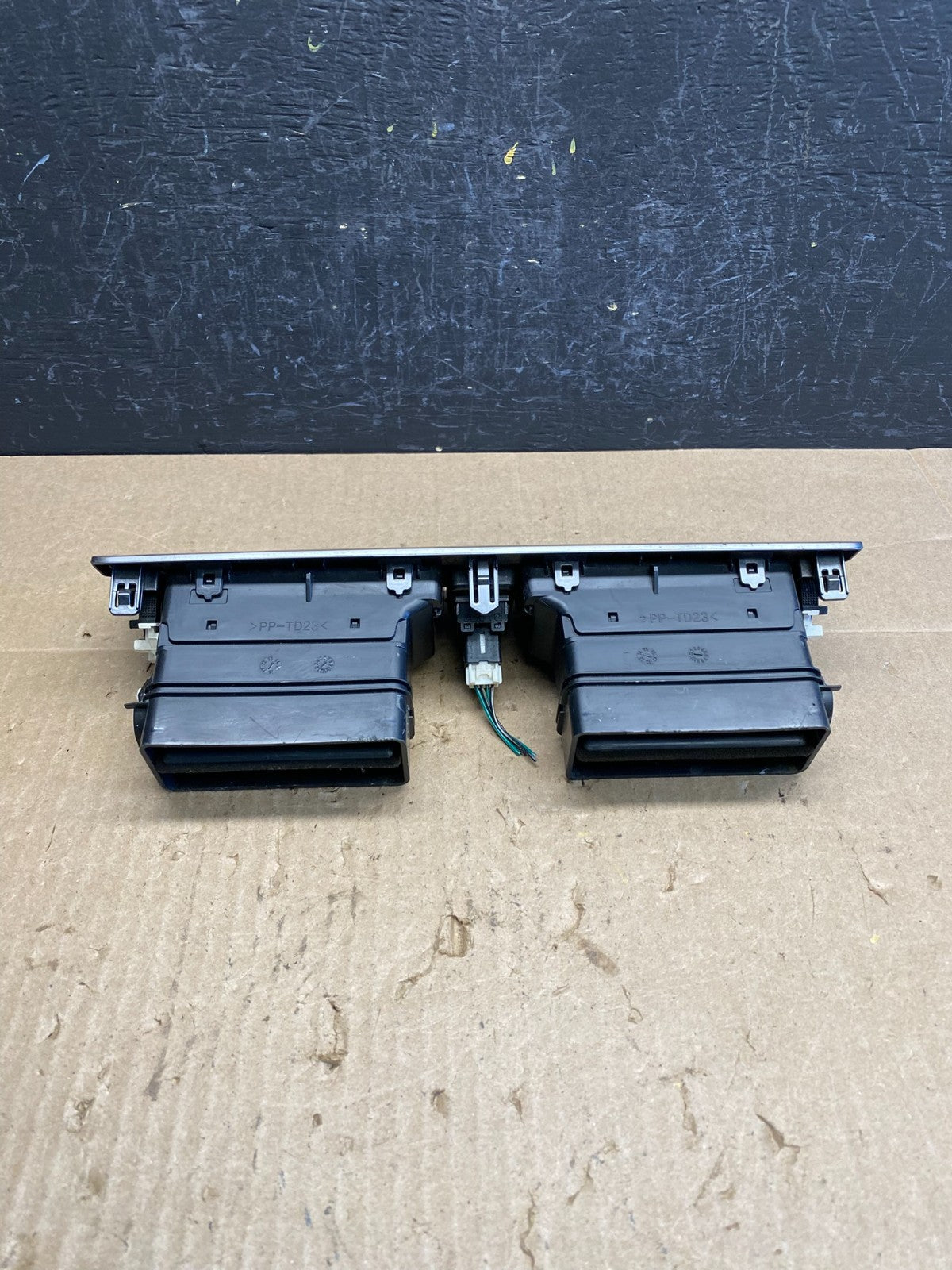 2015 - 2019 Subaru Outback Legacy Center Console A/C Air Vent ac6696 DG3