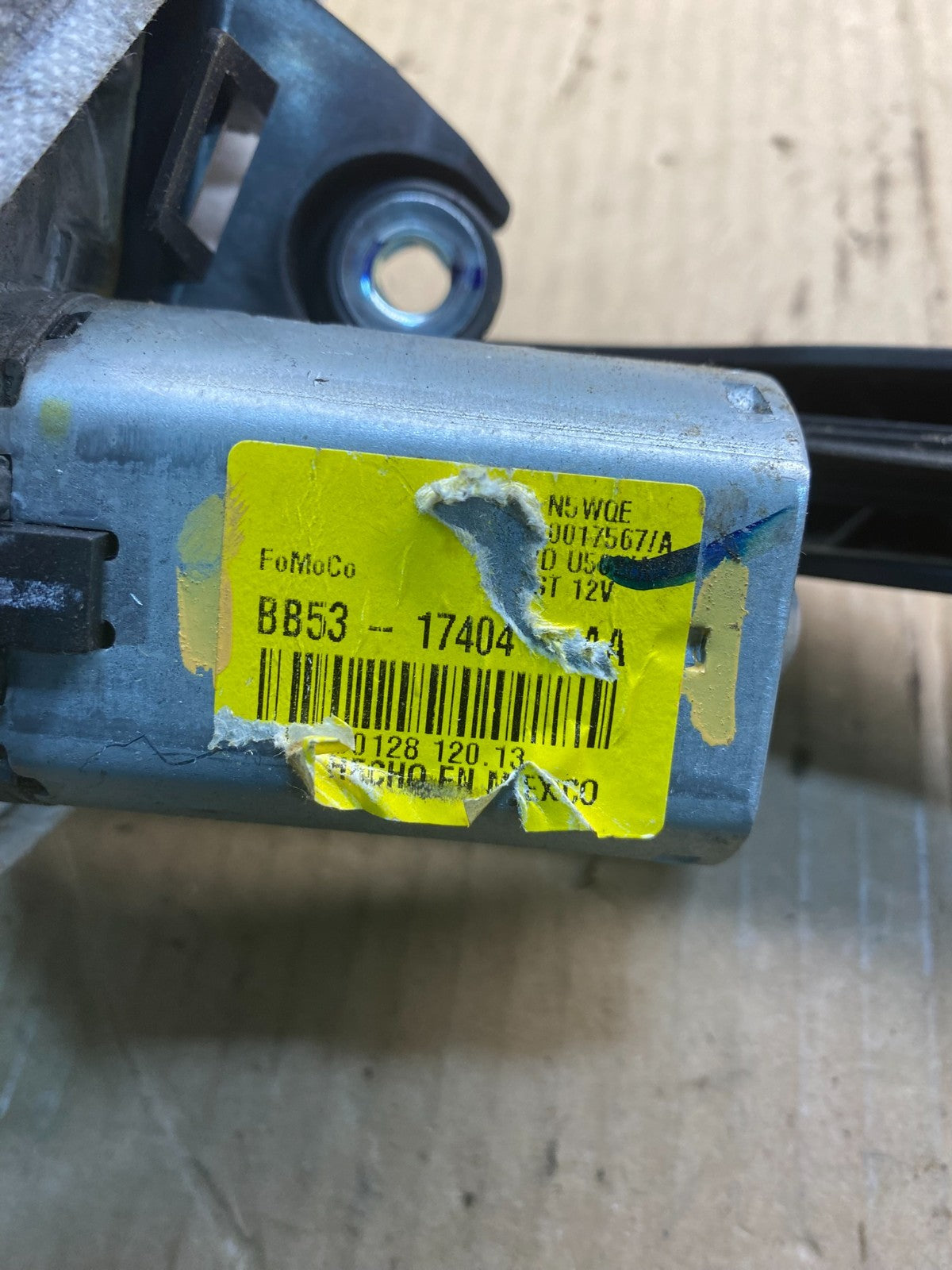2011 to 2019 Ford Explorer Rear Windshield Wiper Motor OEM ac0890 DG6