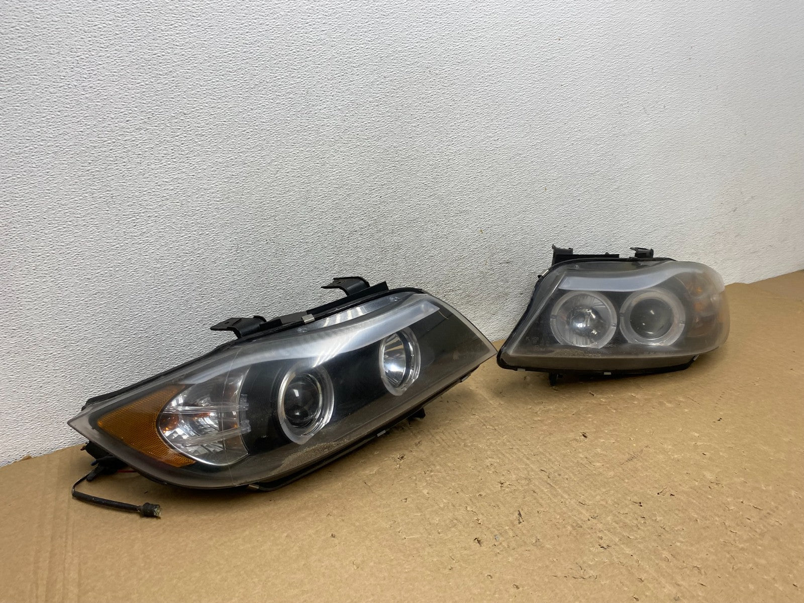 2006 to 2008 BMW 3-Series Sedan E90 Left+Right Set Side LED Headlights AF7932 DG2