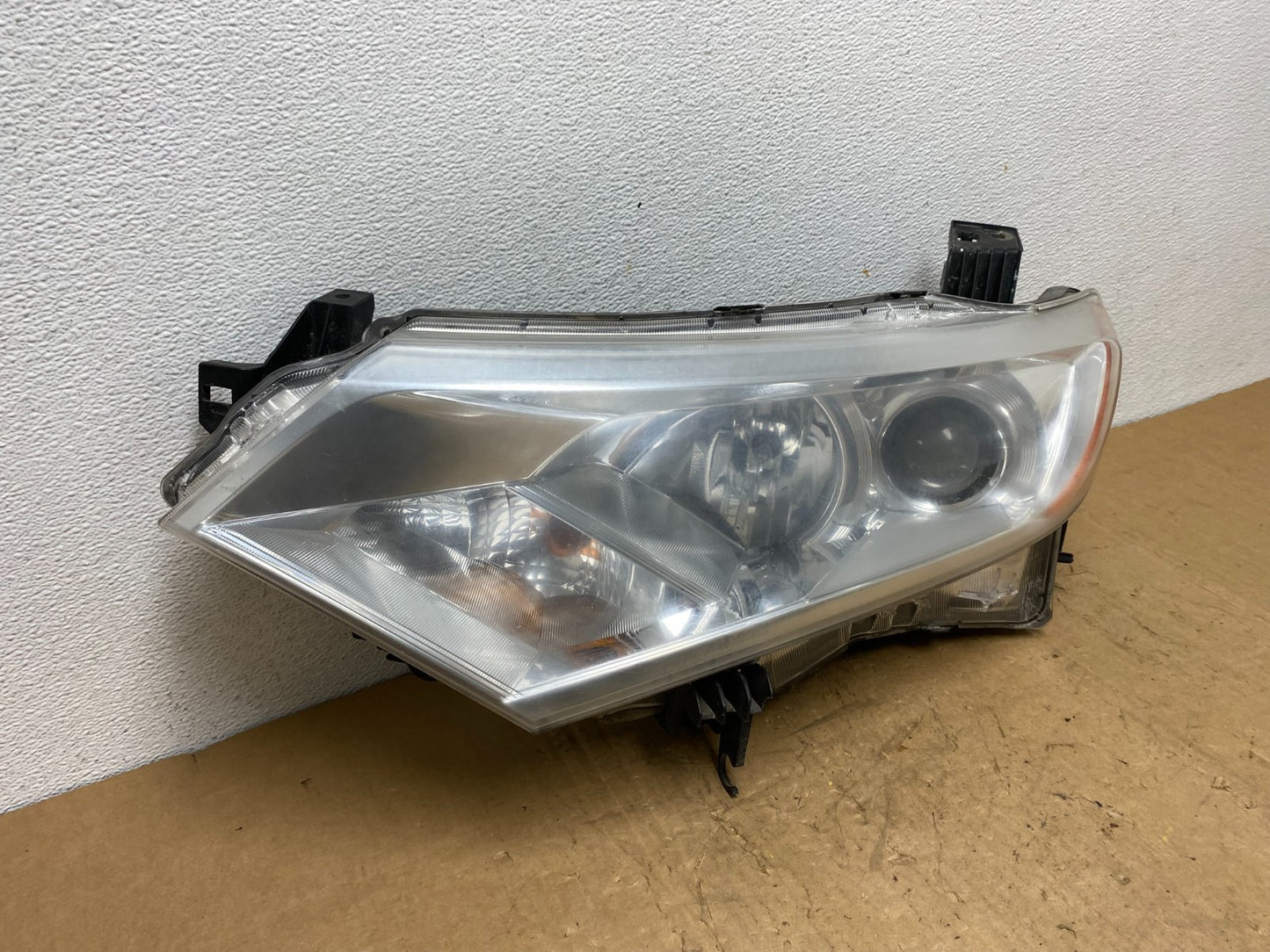 2012 to 2017 Nissan Quest Left Driver LH Side Headlight Halogen AD1383 DW2