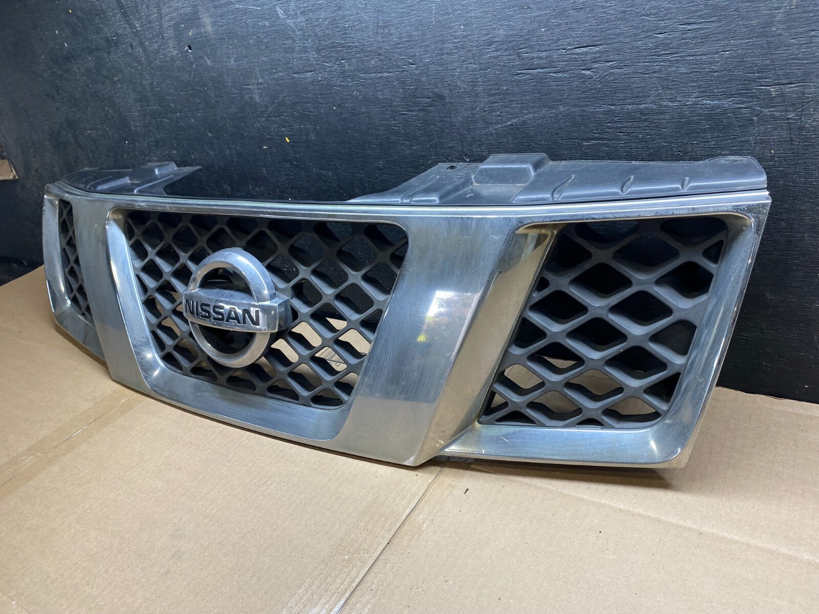 2005 - 2007 Nissan Pathfinder Chrome Front Upper Grill Grille C8387 Aftermarket1