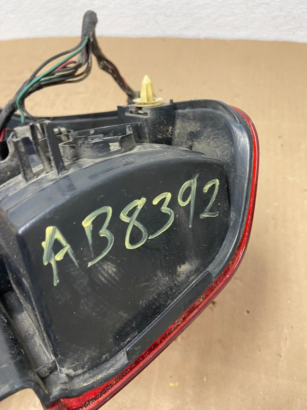 2002 2003 2004 Honda Crv Cr-v Left Driver Lh Side Tail Light Oem AB8392 LK8