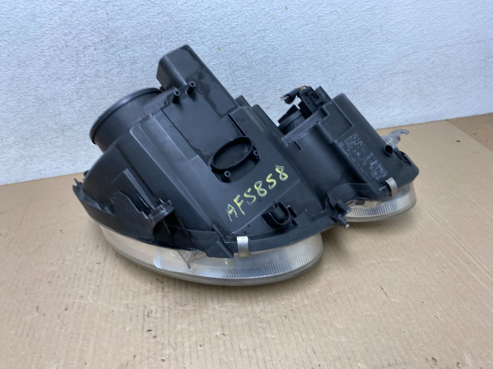 2007 2008 2009 Mercedes E Class Left Driver LH Halogen Headlight AF5858 DW6