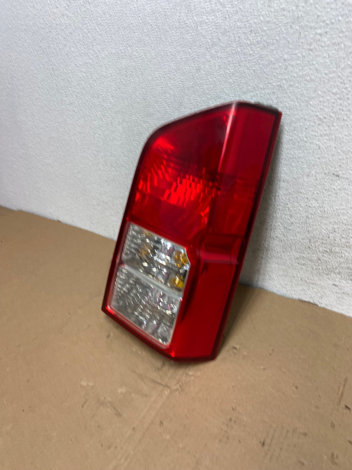 2005 to 2012 Nissan Pathfinder Right Passenger RH Side Tail Light AD7905 LK1