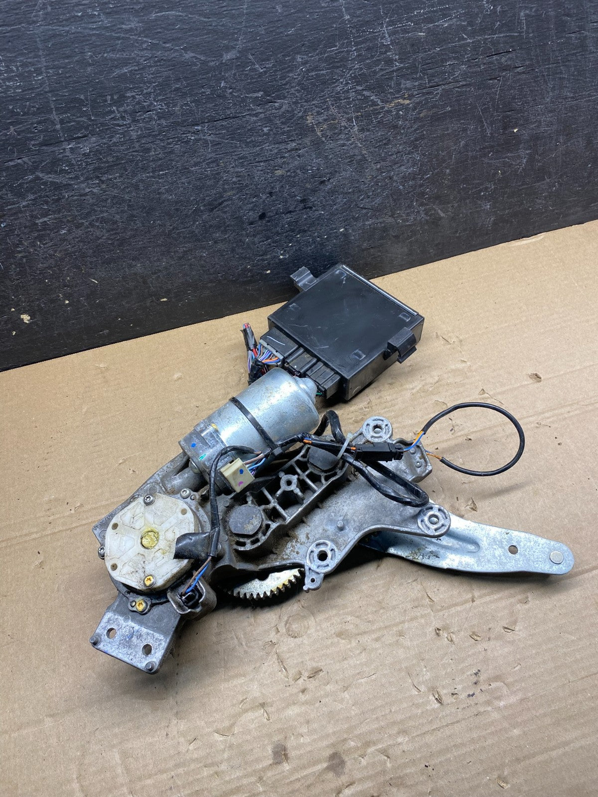 2009 2014 Buick Chevrolet GMC Liftgate Door Module Motor AI7478 DG1