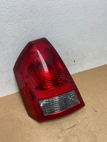 2005 - 2007 Chrysler 300 Left Driver Lh Side Tail Light AD6357 LK2