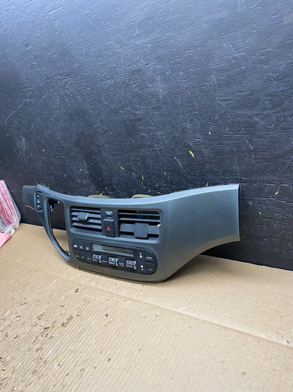 2005 to 2010 Honda Odyssey  Radio Climate Control Dash Trim Bezel Oem V1739 DG2