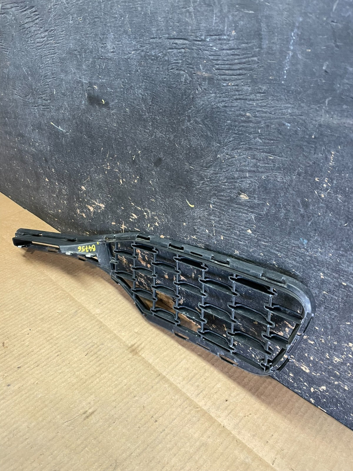 2014-2020 Maserati Quattroporte Front Left Bumper Grille Trim Cover AB28177