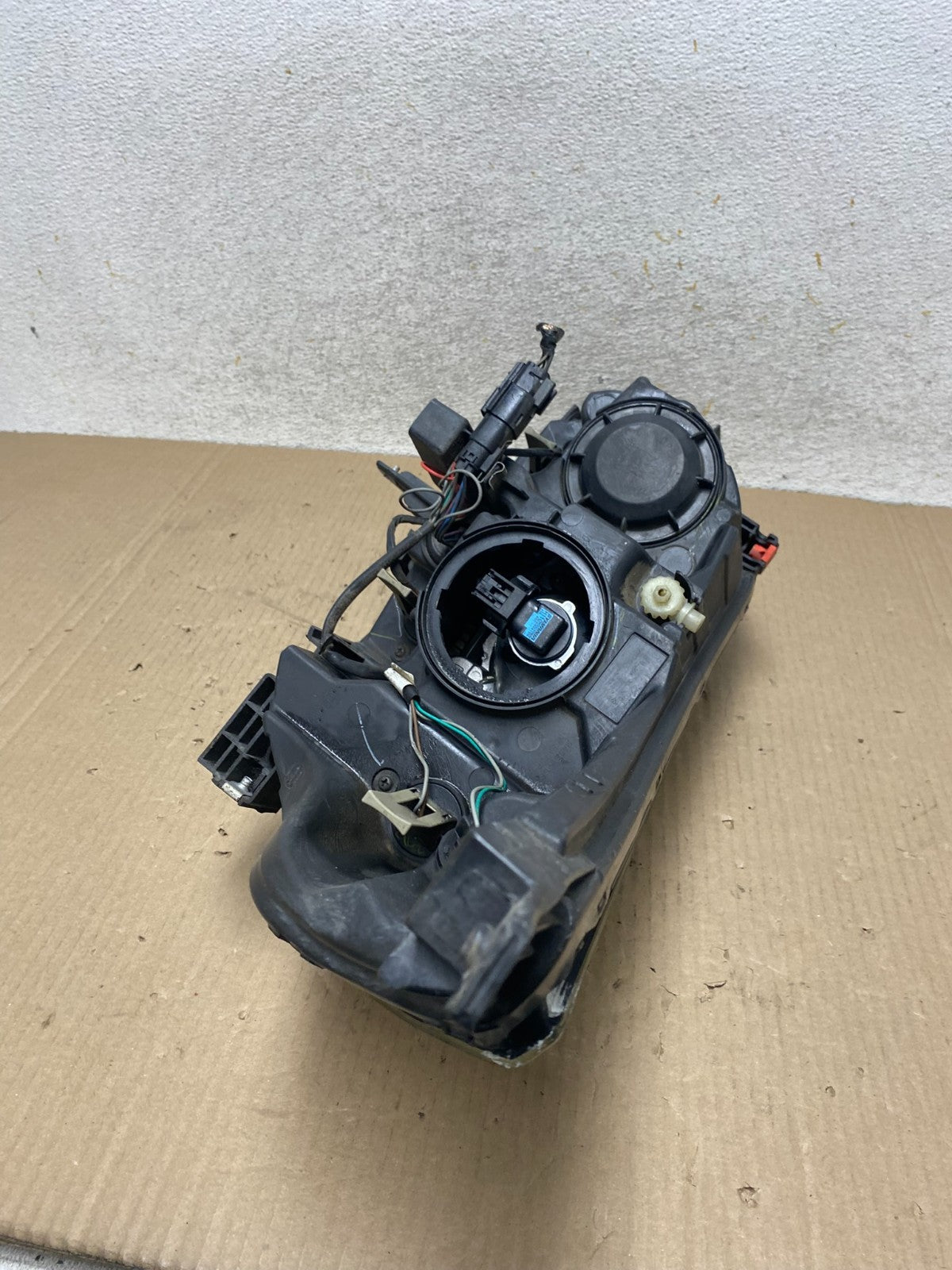 2013 - 2015 Chevrolet Malibu Projector Headlight Right Passenger AI9622 LK7
