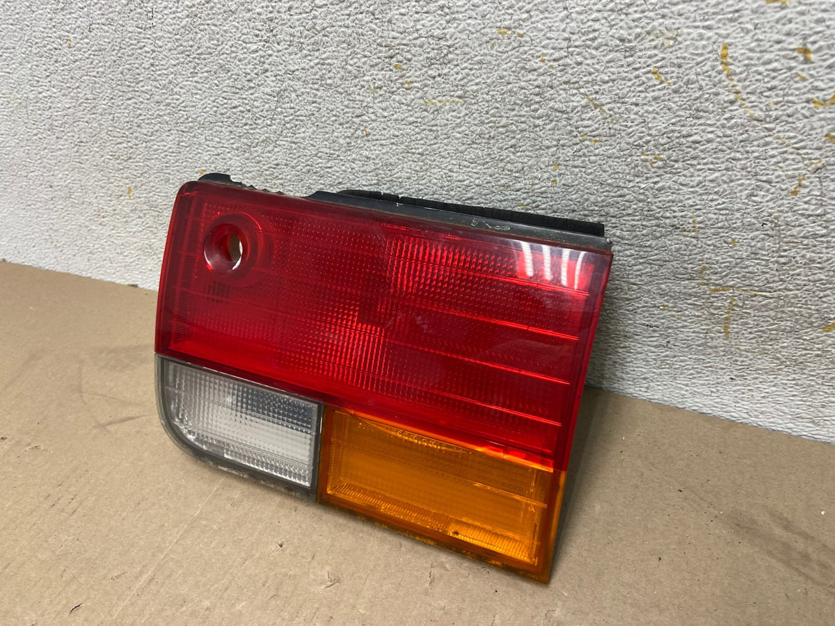 1992 to 1993 Honda Accord Driver Right Passenger Side Tail Light Inner AH6764 LK2