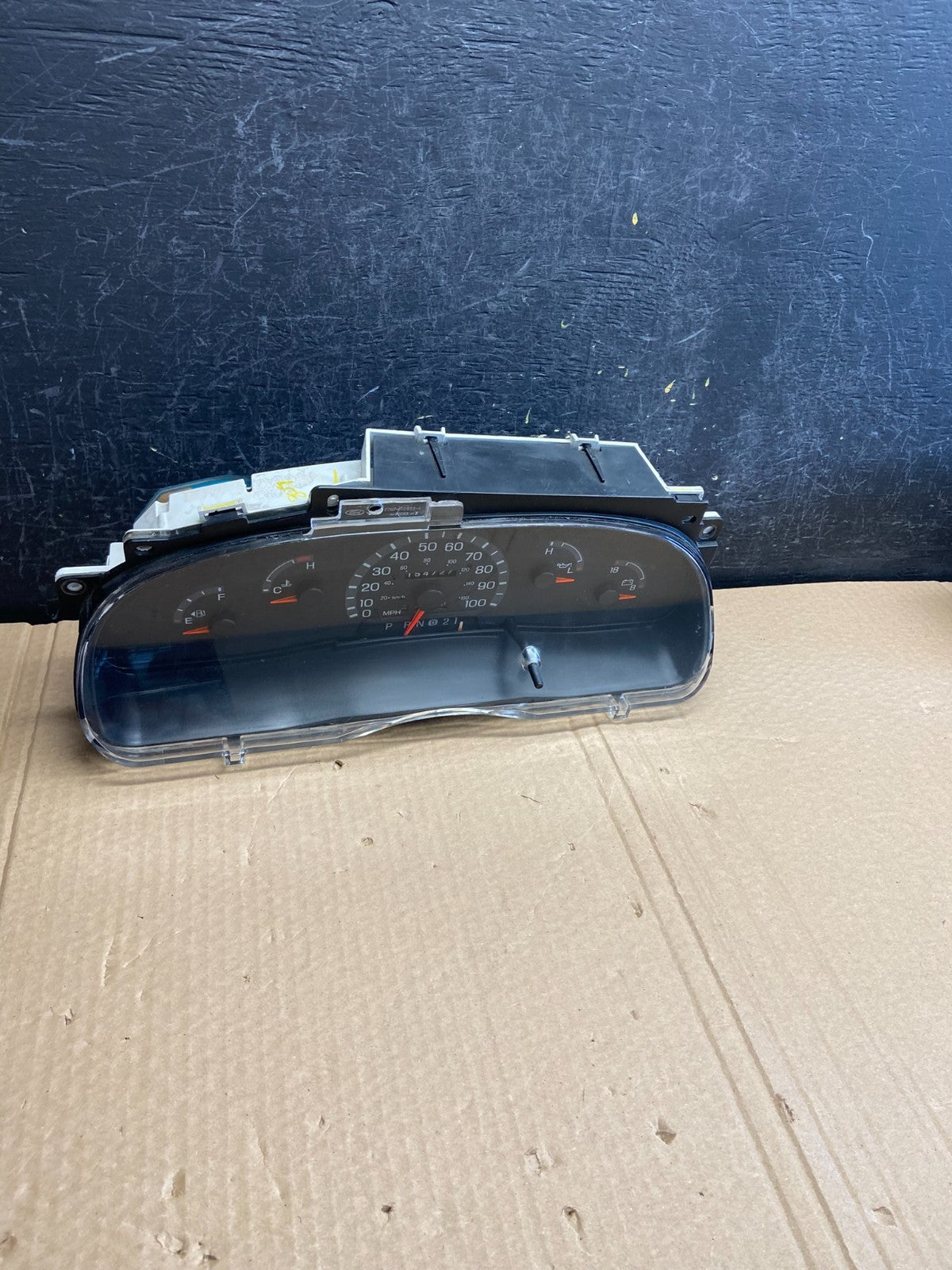2001-2002 Ford Econoline E250 E350 Van Speedometer Instrument Cluster AF6135 DG0