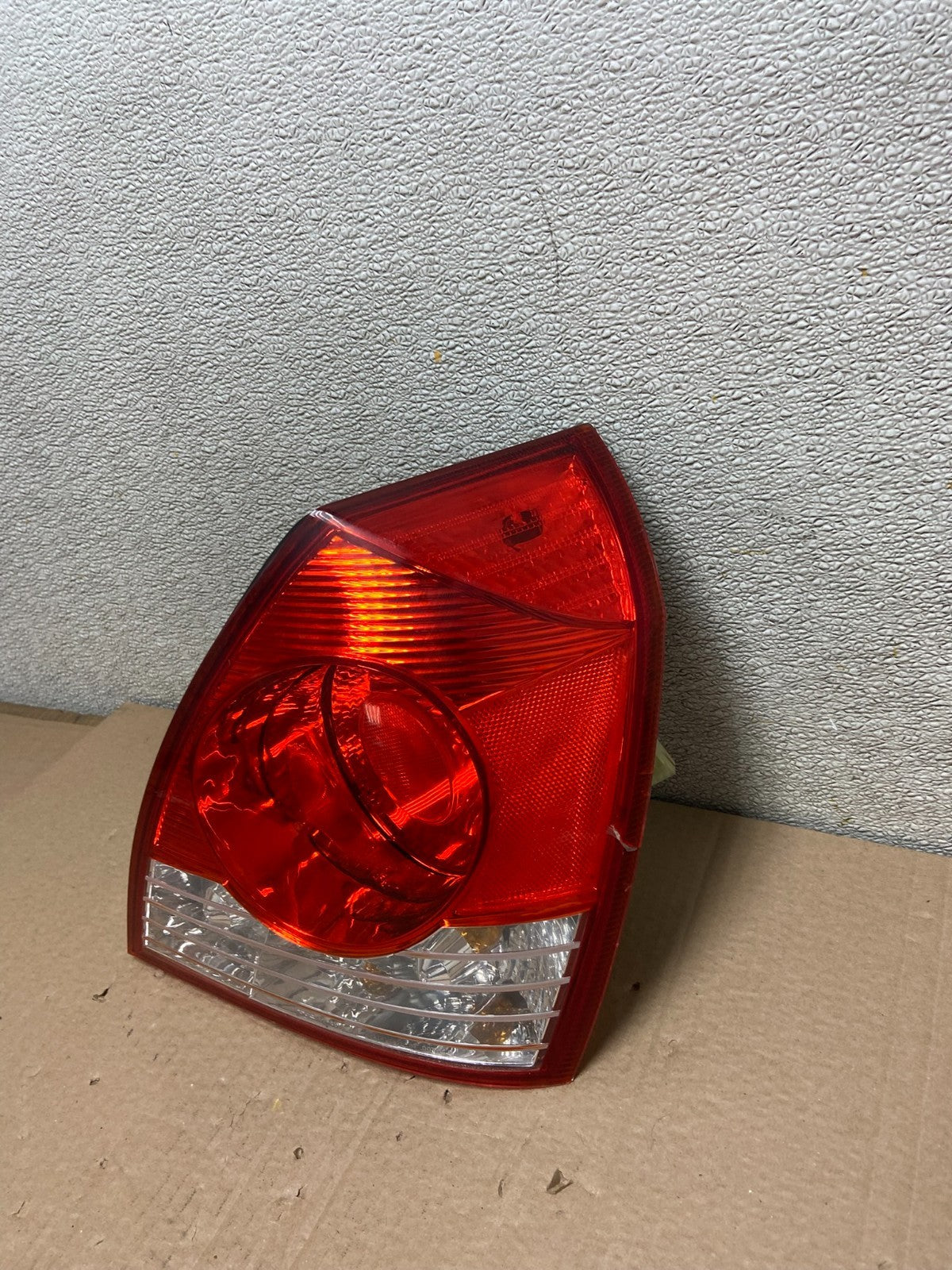 2004 2005 2006 Hyundai Elantra Sedan Right Passenger Tail Light TYC AB2379 DW1