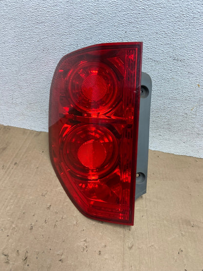 2003 2004 2005 Honda Pilot Left Driver LH Side Tail Light AE9195 LK0