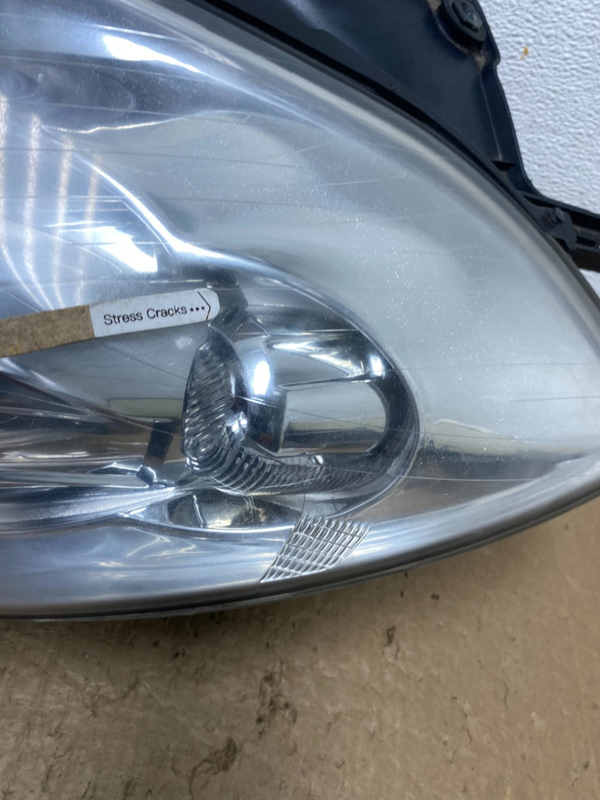 2008-2012 Buick Enclave Left Driver Headlight Xenon Hid One Ballast AF8338 DW4