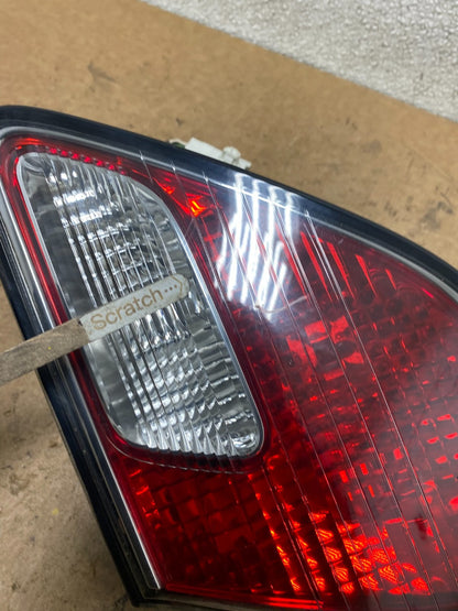 2002 2003 2004 Lexus Es300 Es330 Right Passenger Inner Tail Light Oem T0727 DW3