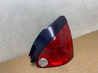 2004 to 2008 Nissan Maxima Right Passenger Tail Light V3121 DW2