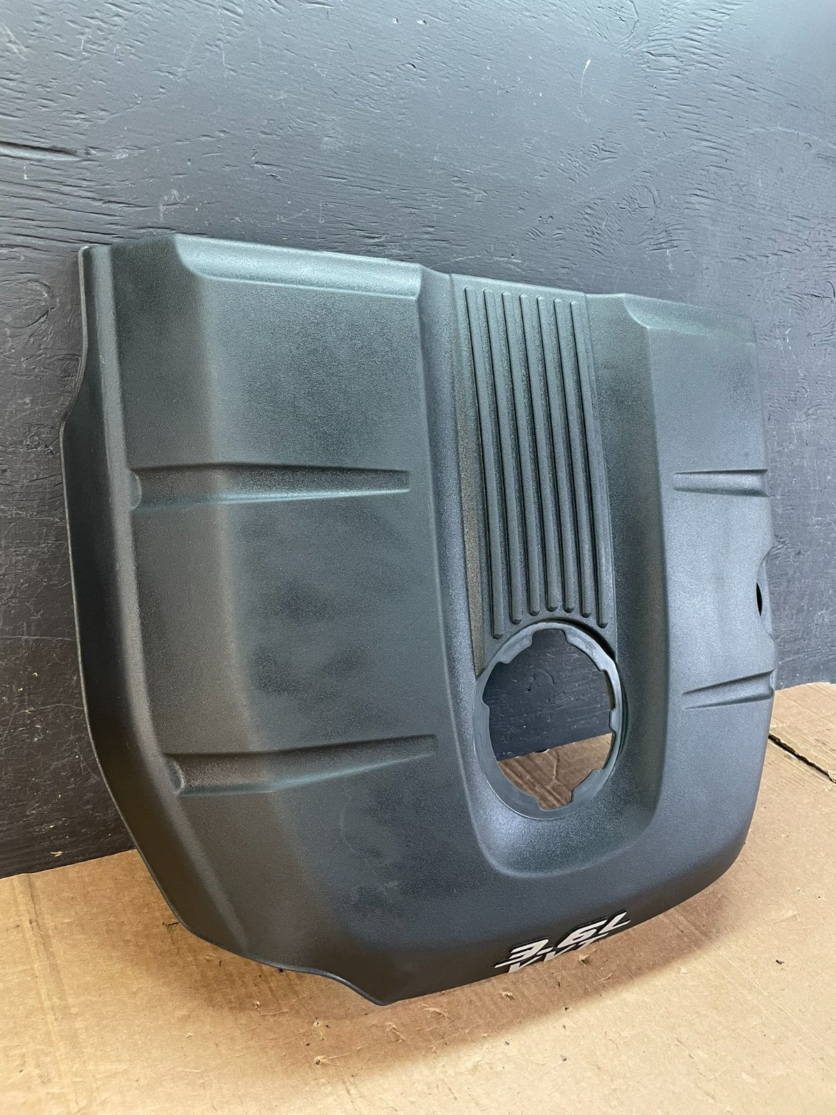 2012 to 2014 Jeep Grand Cherokee 3.6L Engine Cover AE8588 DG2