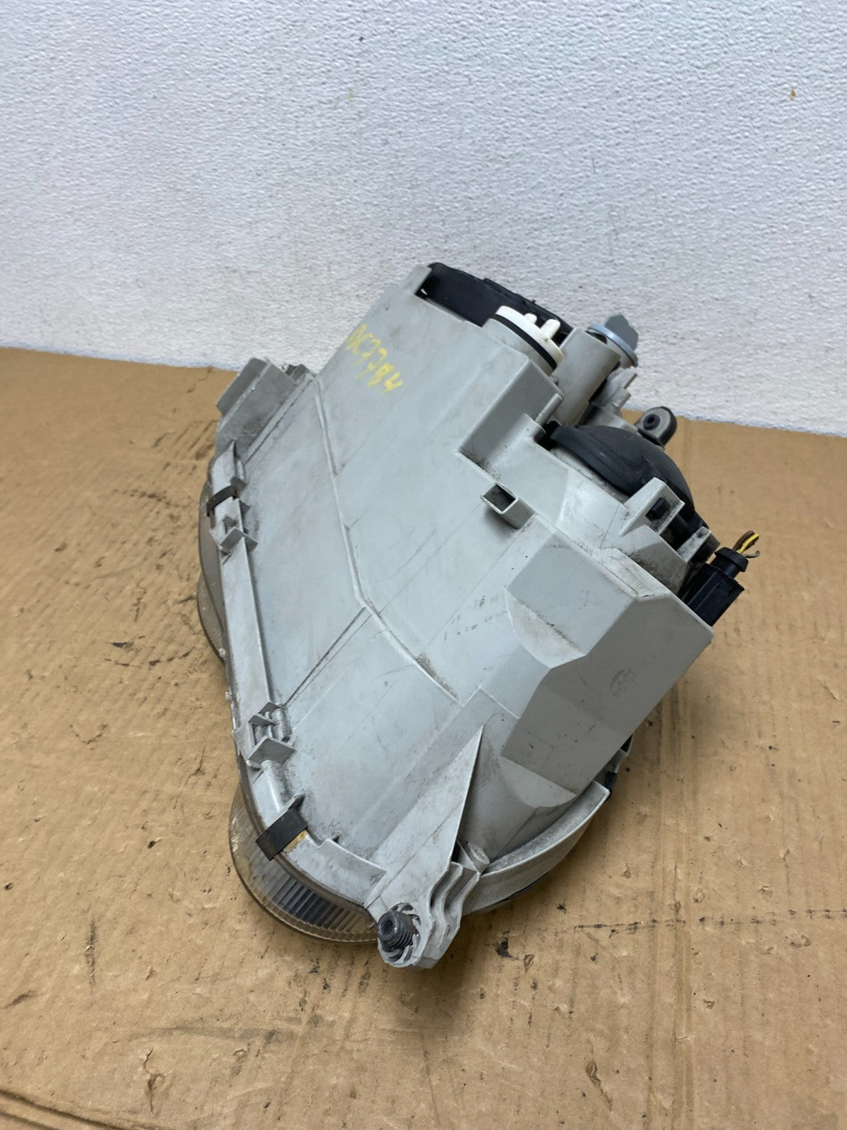 2005 to 2007 Mercedes-Benz C-Class Left Driver LH Side Headlight AC7784 DW8