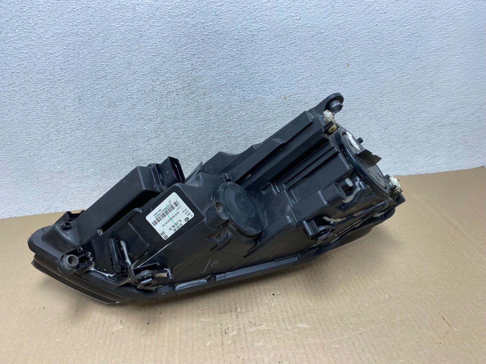 2011 to 2014 Volkswagen Jetta Left Driver LH Headlight Halogen AF5834 DW4