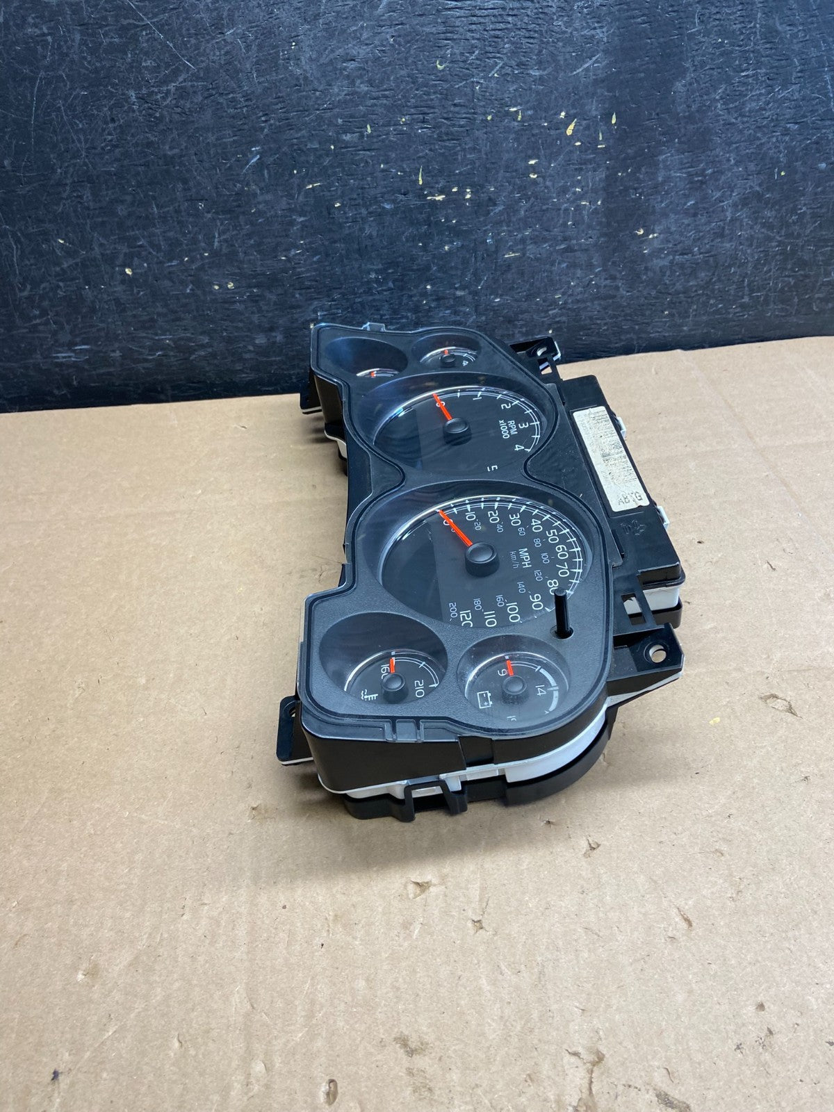 2011 to 2013 Chevrolet Silverado Suburban Cluster Gauge Speedometer AI3010 DG2