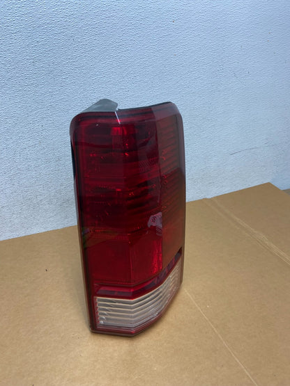 2007-2011 Dodge Nitro Tail Light Right Passenger Rh Side AD8862 DW2