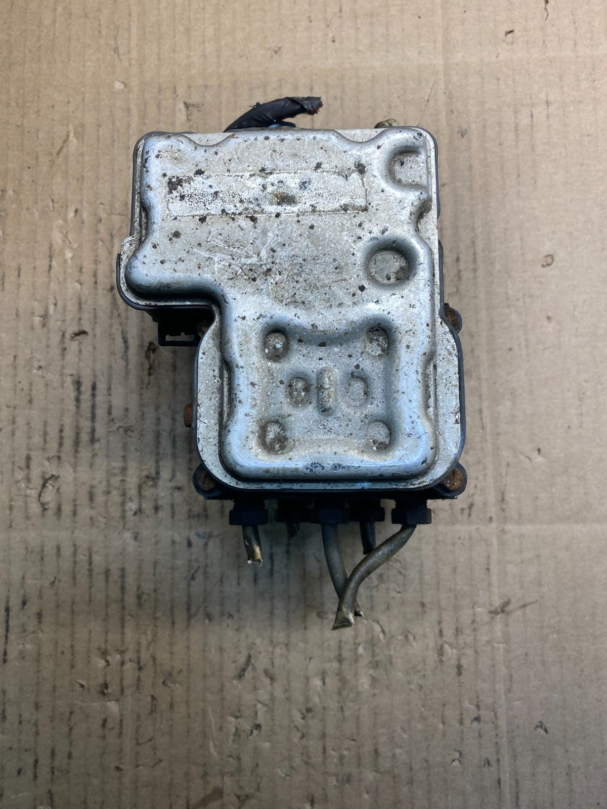 2003 to 2006 Chevrolet Tahoe ABS Pump 13354748 Module ab2718 DG5