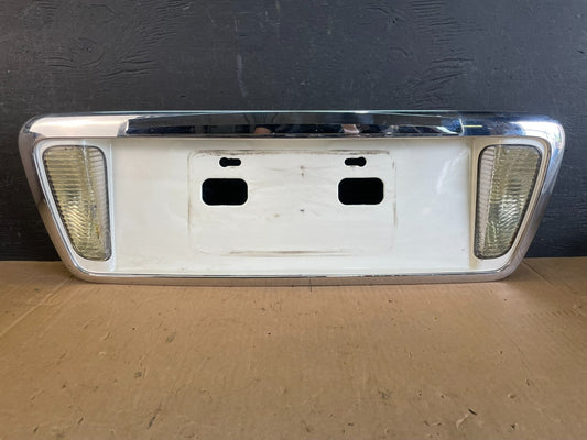 2003 - 2005 Hyundai Xg Trunk Lid Trim License Panel W Reverse Light AD5789 DG0