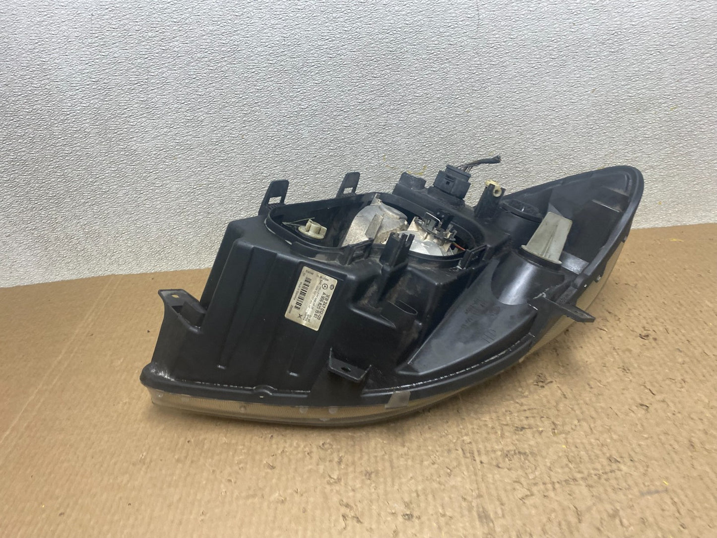 2007 to 2013 Mercedes Sprinter Headlight Left Driver Side Halogen Oem W7634 DW6