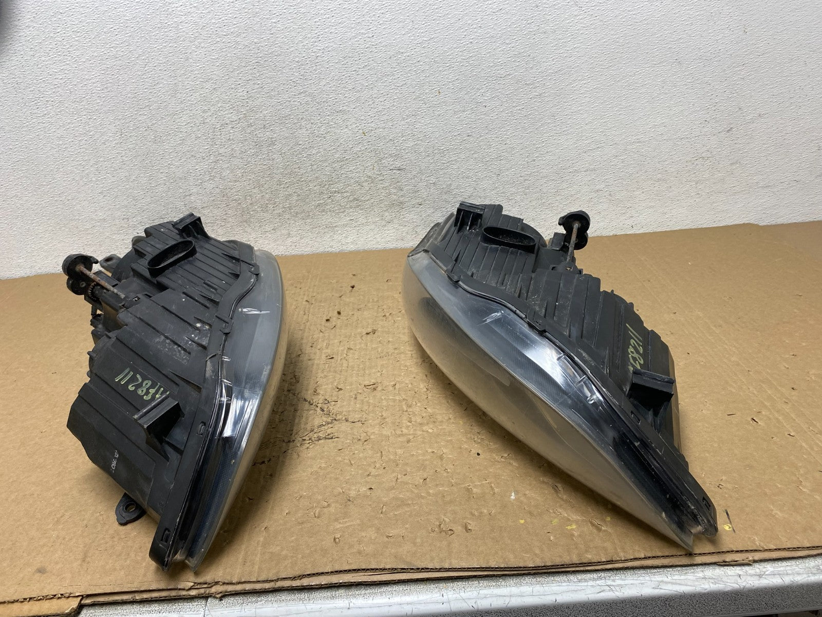 2011 2012 2013 Hyundai Elantra Left+Right Halogen Headlights AF8211 DW12