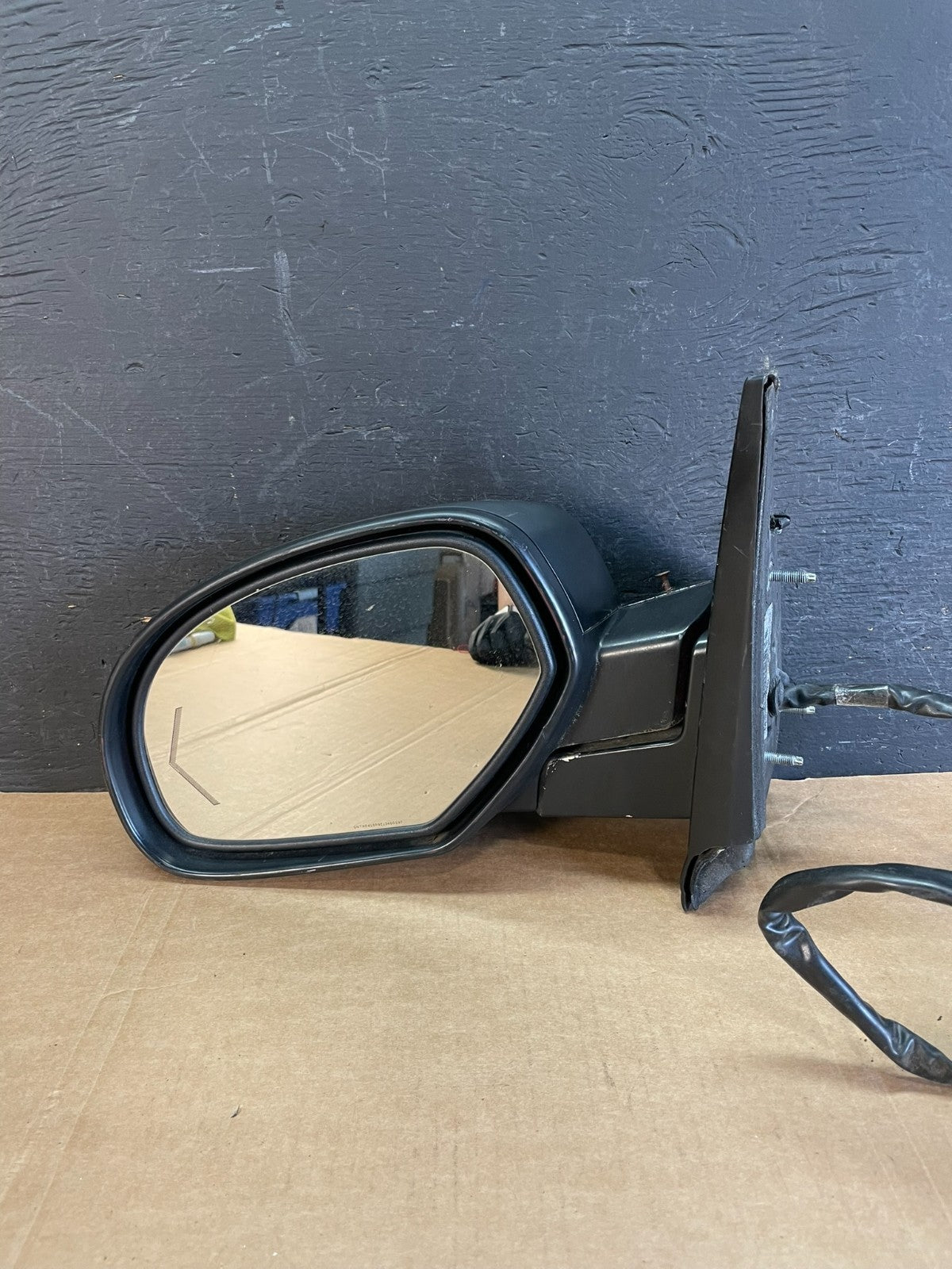 2007 to 2008 Gmc Yukon Left Driver LH Side View Door Turn Mirror AE3797 DW8