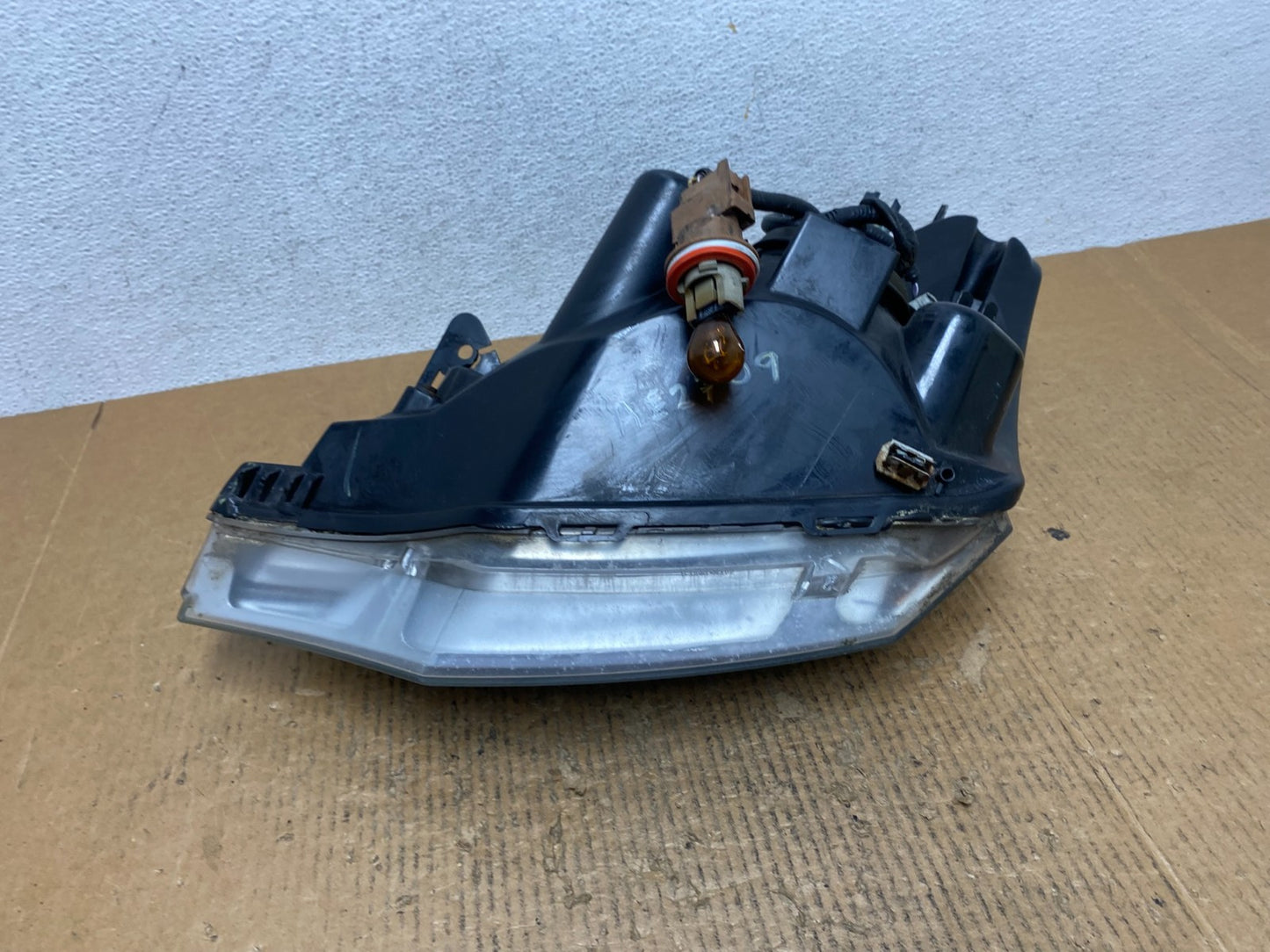 2008 2009 2010 2011 Ford Focus Right Passenger Rh Side Headlight AE2709 DW10