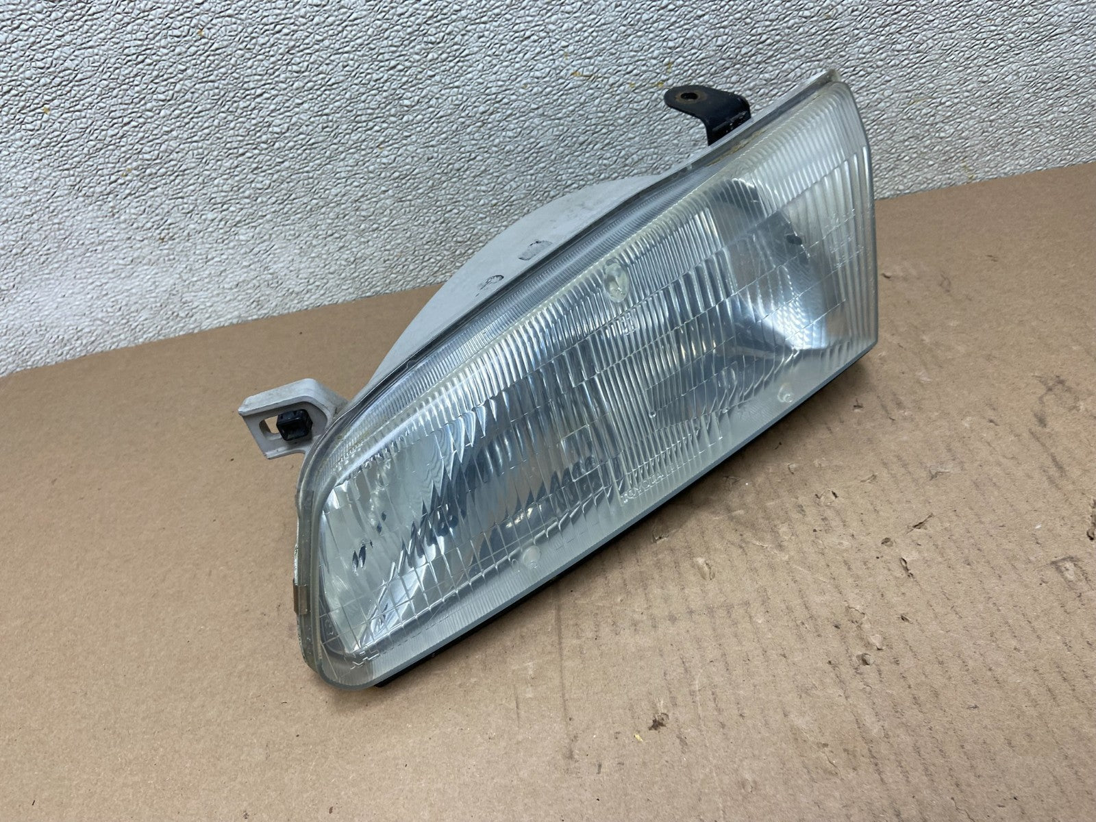 1997 1998 1999 Toyota Camry Left Driver Side Halogen Headlight Oem AB5044 DW2